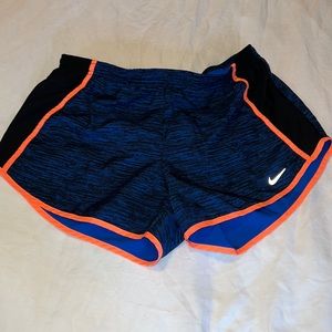 Nike athletic shorts women size medium